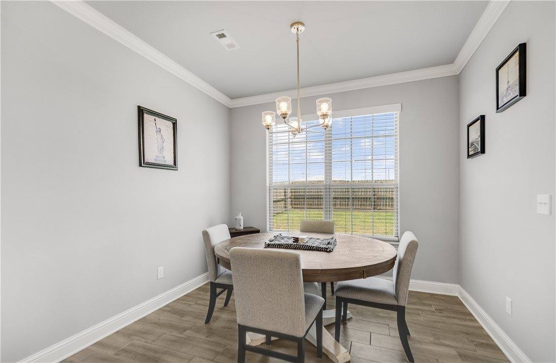 1610 North Skyline Loop, Centerton, AR 72719