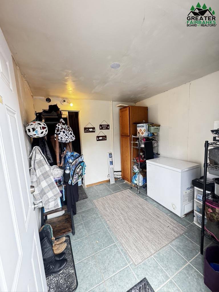 473 Farmers Loop Road, Fairbanks, AK 99712