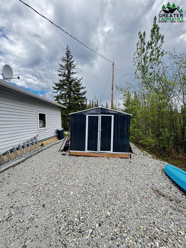 473 Farmers Loop Road, Fairbanks, AK 99712