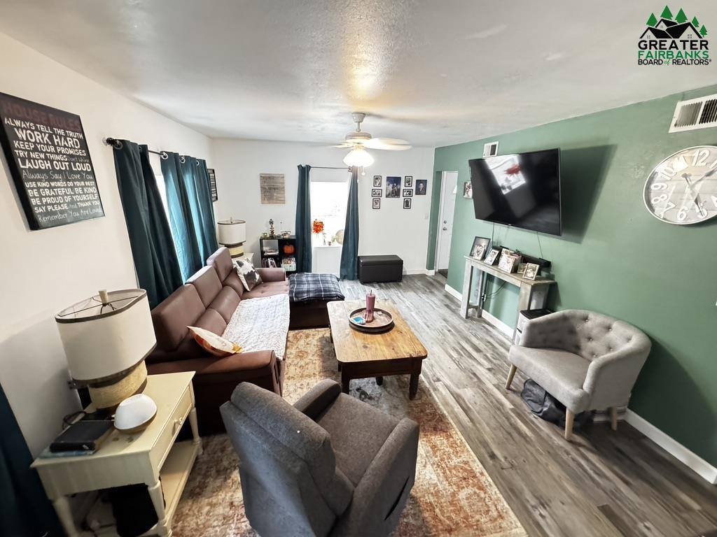 473 Farmers Loop Road, Fairbanks, AK 99712