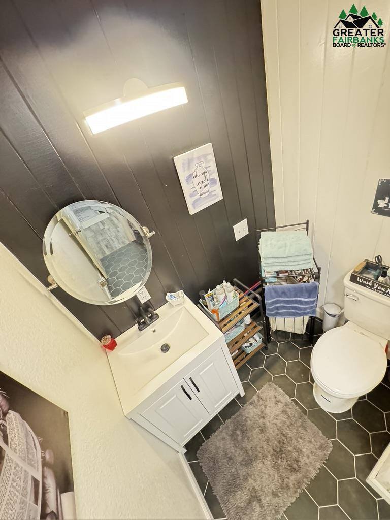 473 Farmers Loop Road, Fairbanks, AK 99712