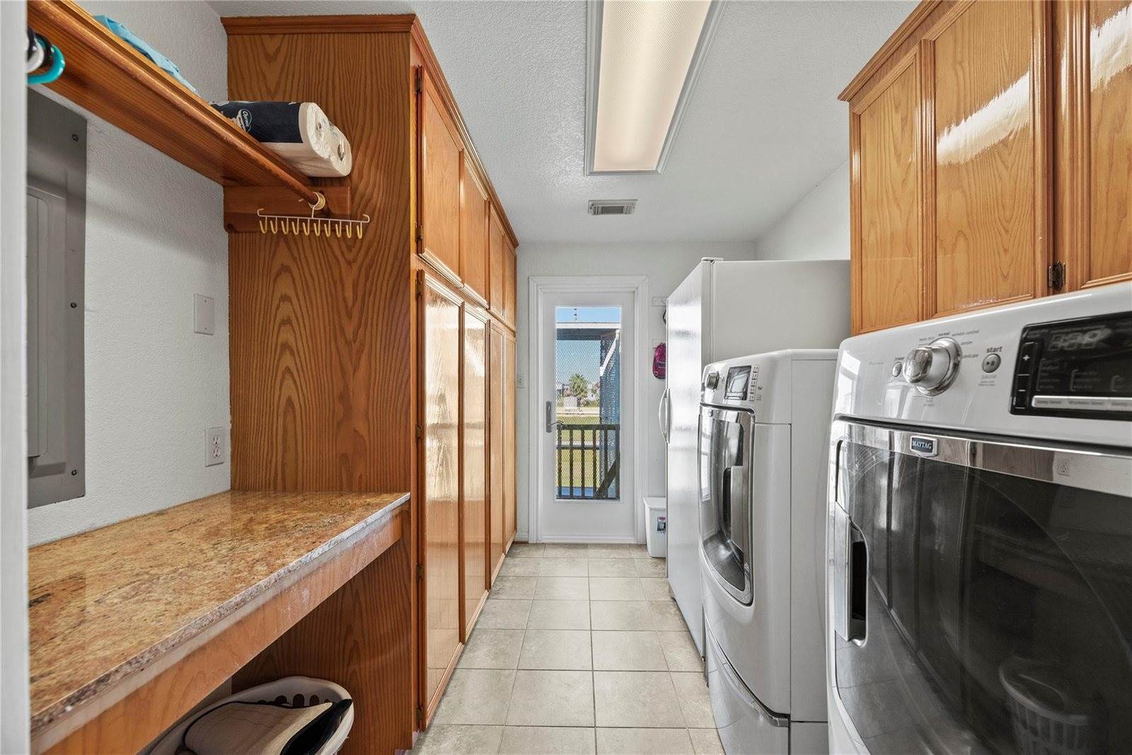 117 Verdia Drive, Crystal Beach, TX 77650