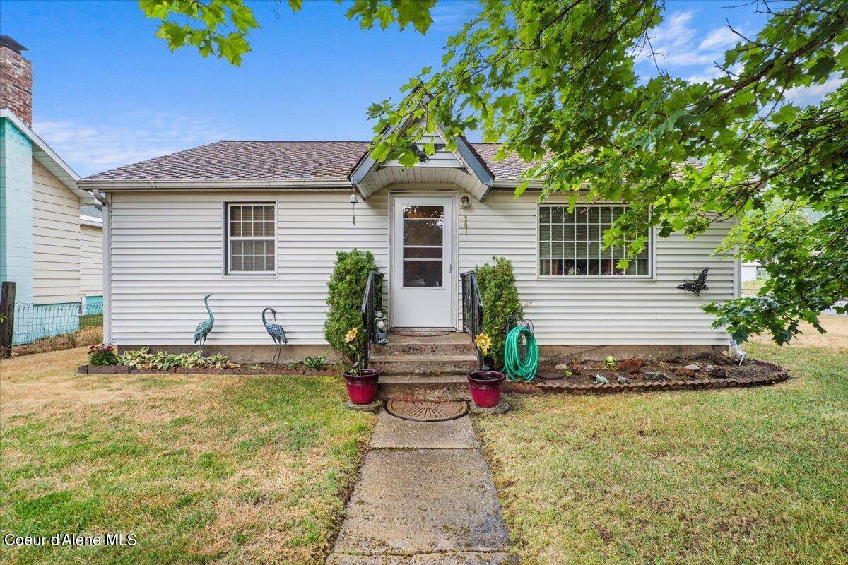 301 Third St, Osburn, ID 83849