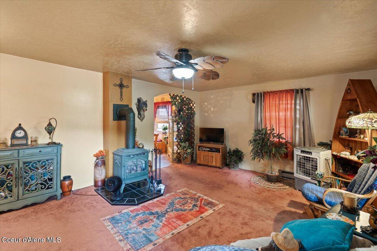 301 Third St, Osburn, ID 83849