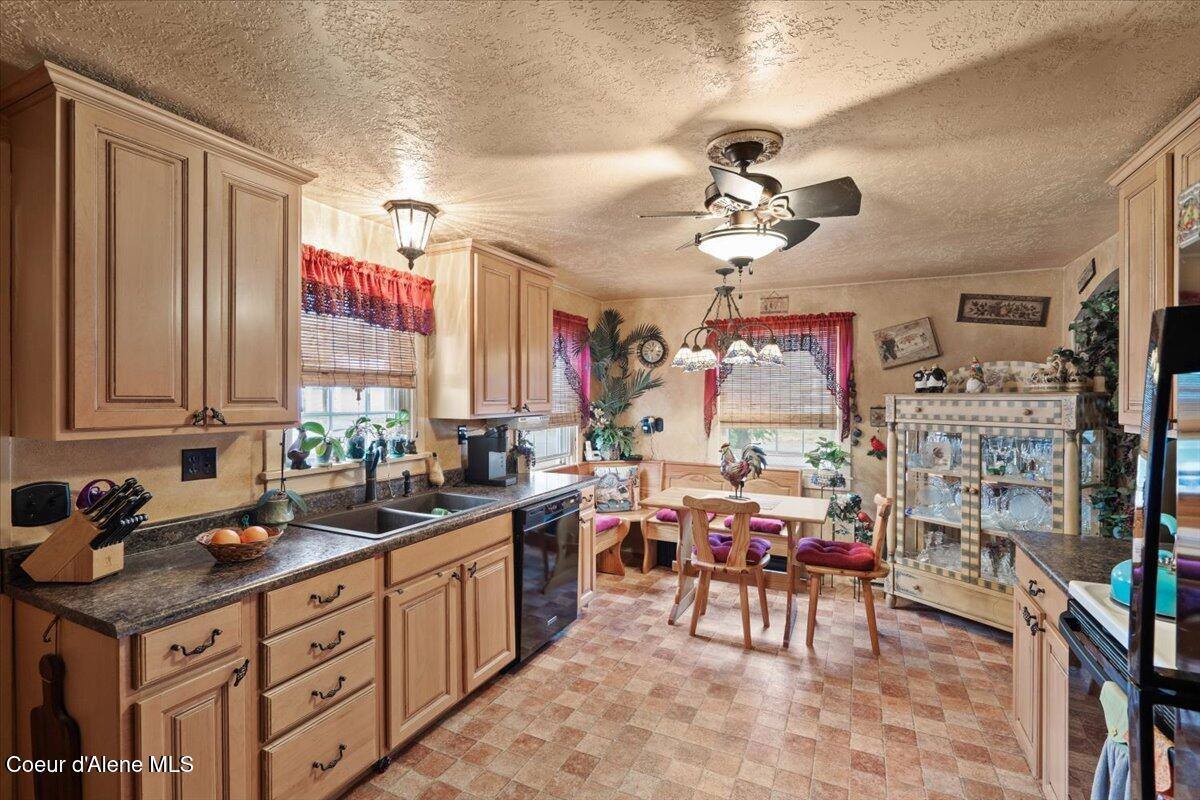 301 Third St, Osburn, ID 83849