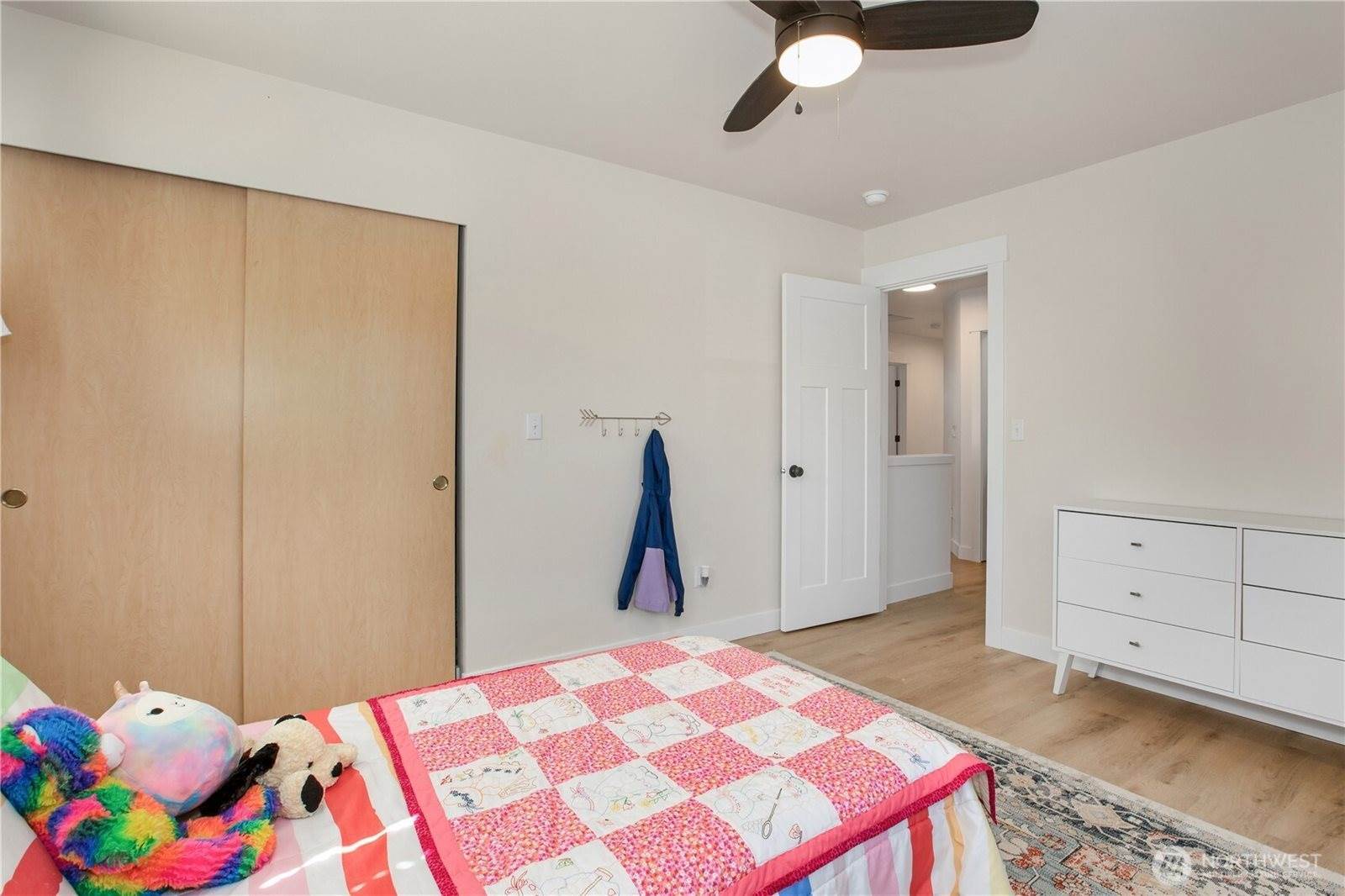 1860 Hoffman Hill Boulevard, Dupont, WA 98327