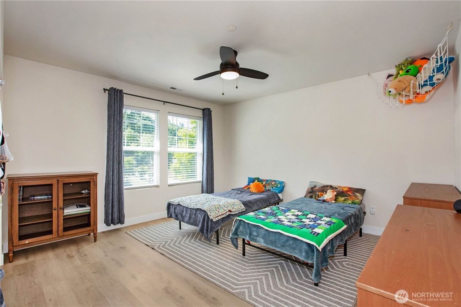 1860 Hoffman Hill Boulevard, Dupont, WA 98327