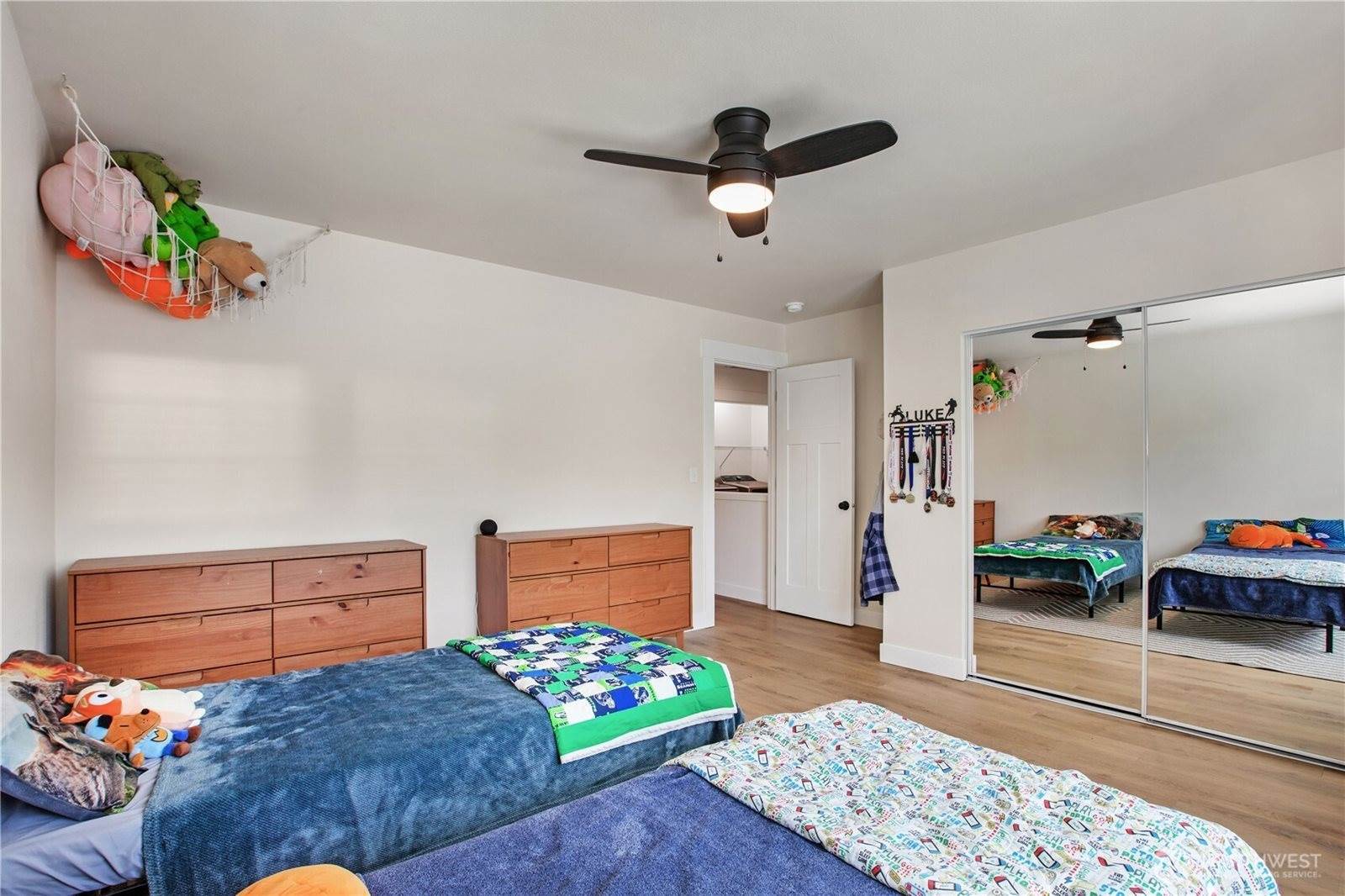 1860 Hoffman Hill Boulevard, Dupont, WA 98327