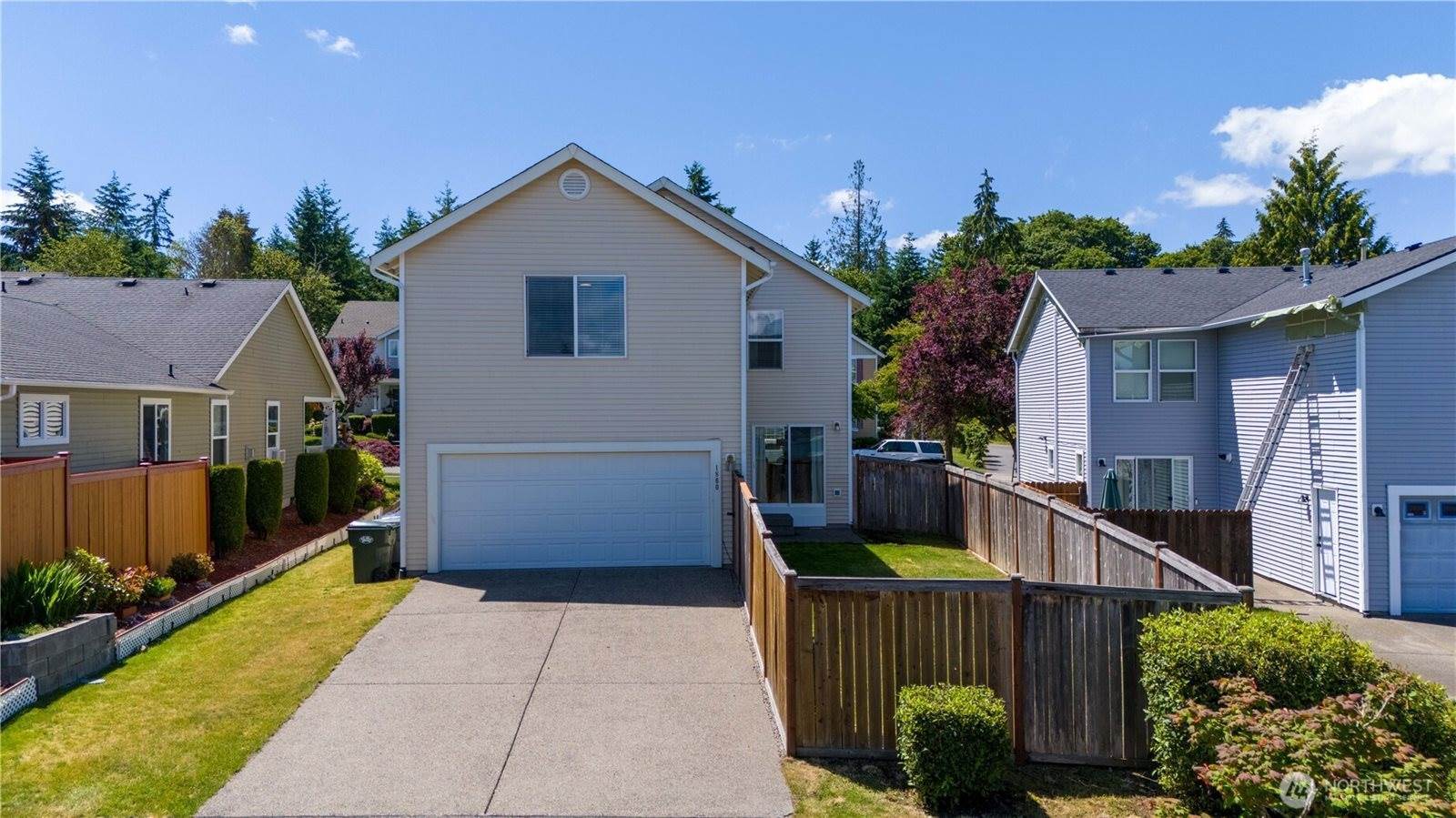 1860 Hoffman Hill Boulevard, Dupont, WA 98327