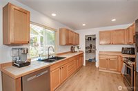 1860 Hoffman Hill Boulevard, Dupont, WA 98327