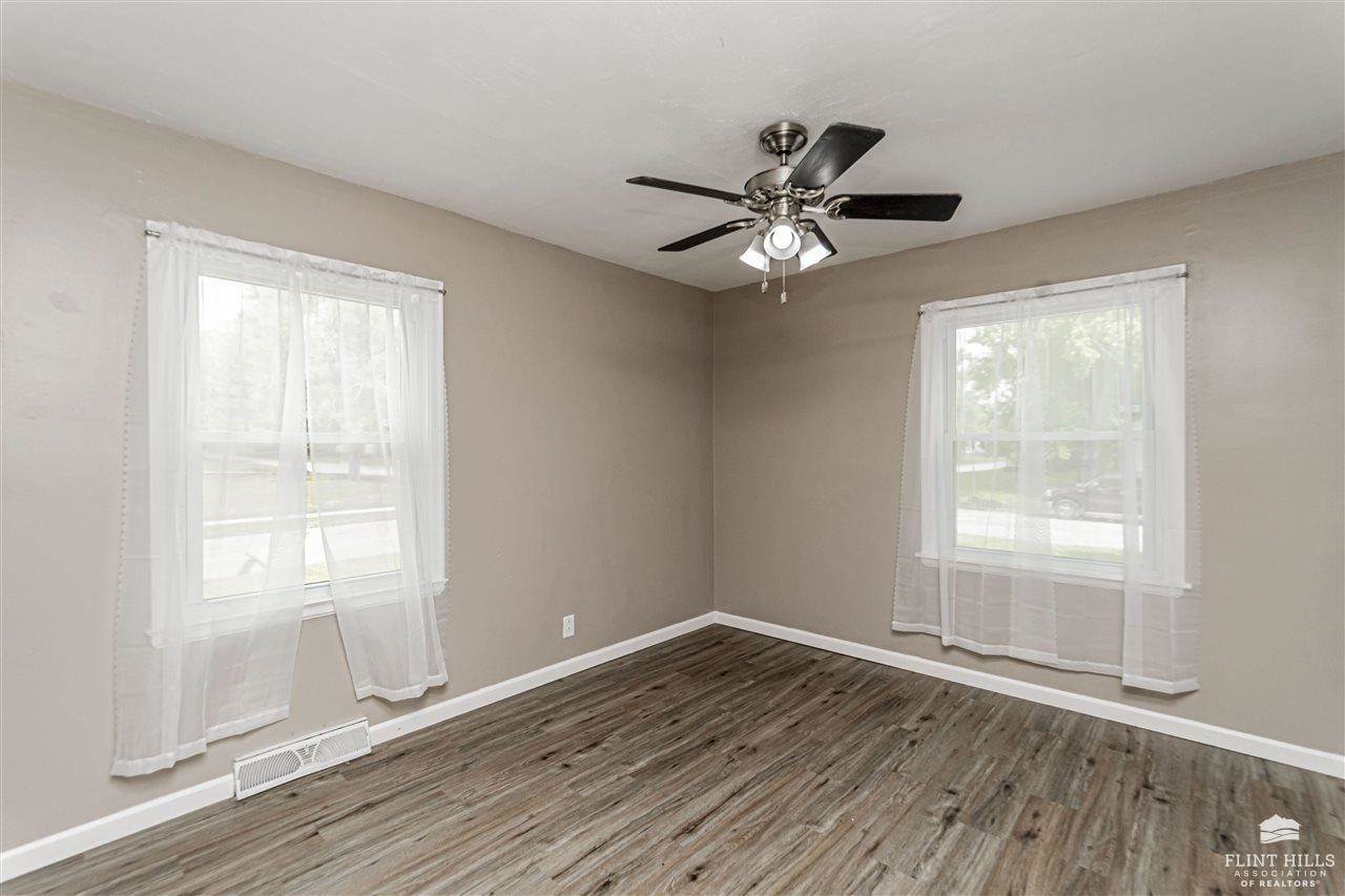 433 West Vine Street, Junction City, KS 66441