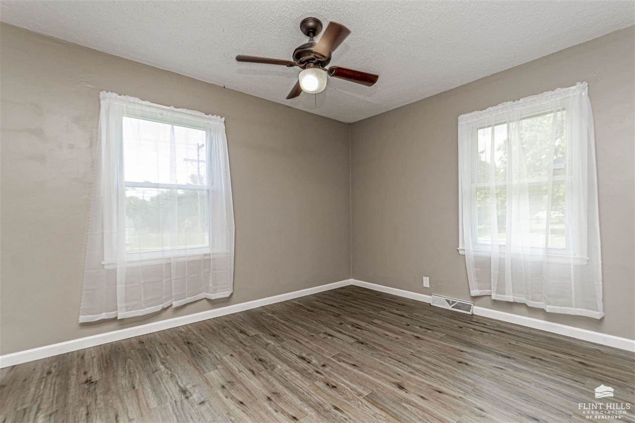 433 West Vine Street, Junction City, KS 66441