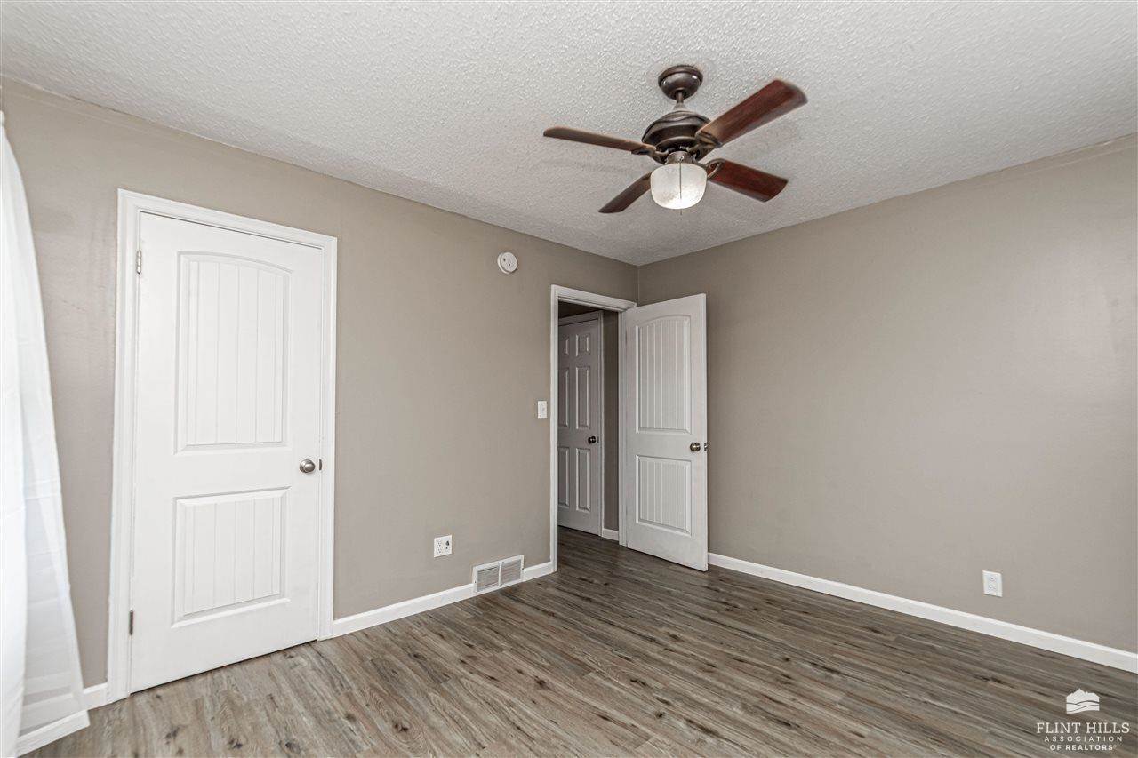 433 West Vine Street, Junction City, KS 66441