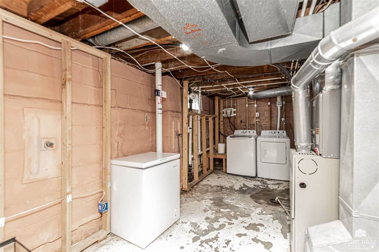 433 West Vine Street, Junction City, KS 66441