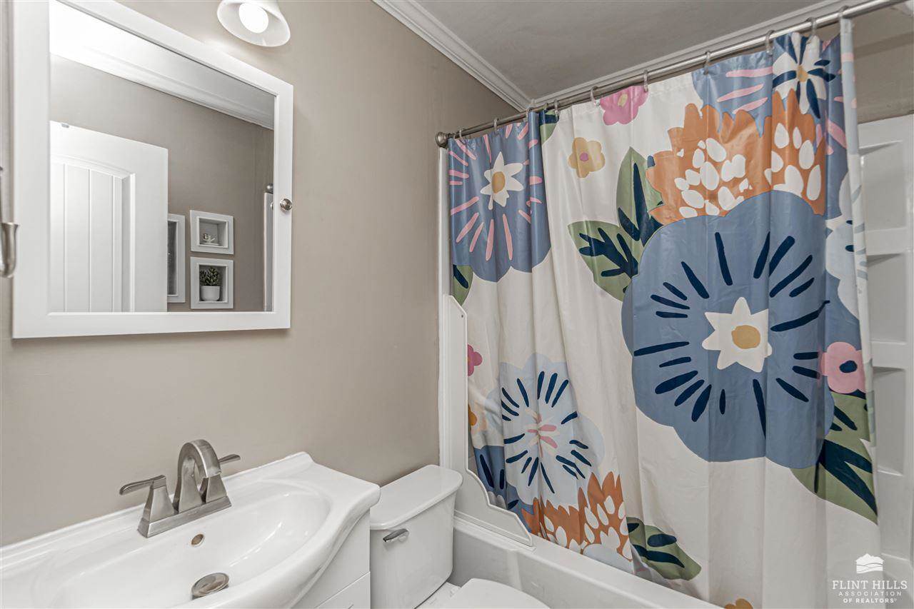 433 West Vine Street, Junction City, KS 66441