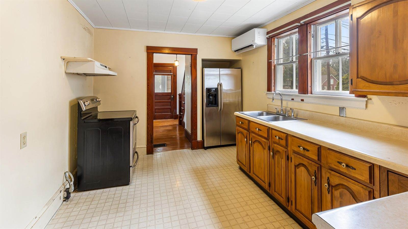 797 Union Street, Bangor, ME 04401