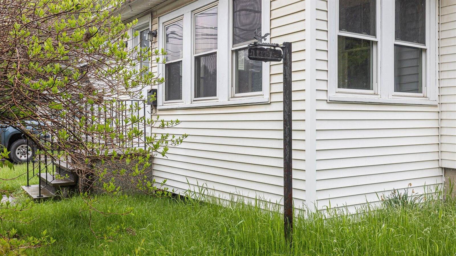 797 Union Street, Bangor, ME 04401