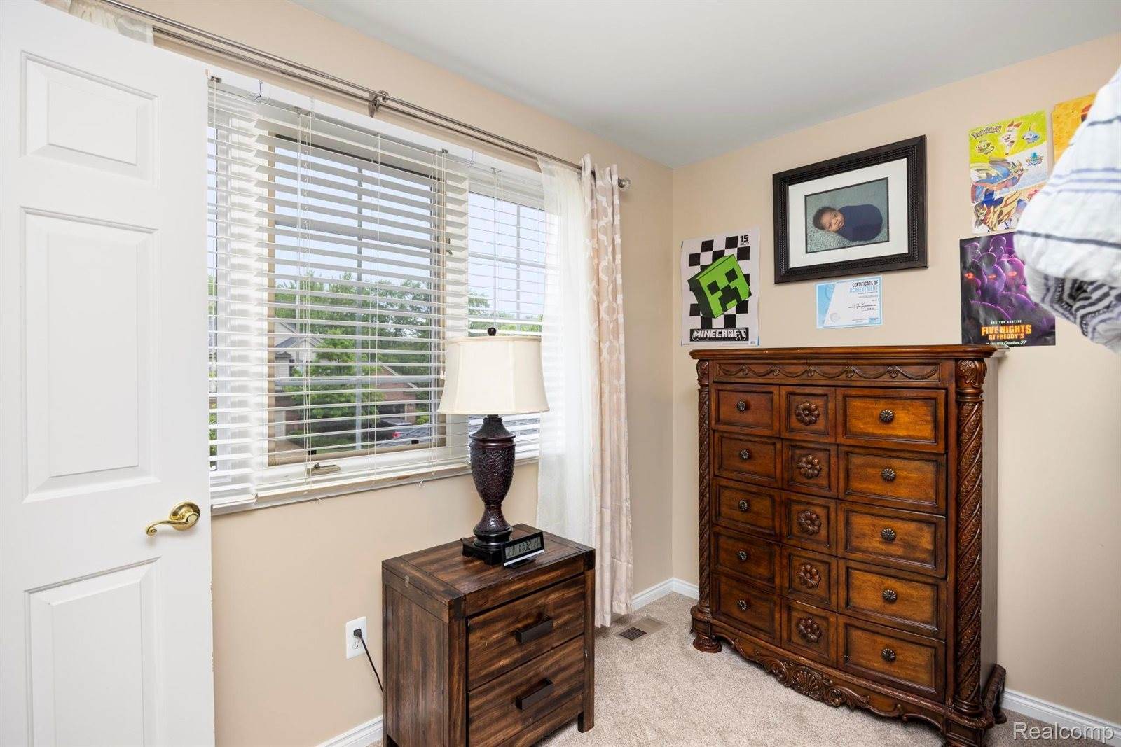 215 Harrington Drive, TroyCity_Oakland, MI 48098