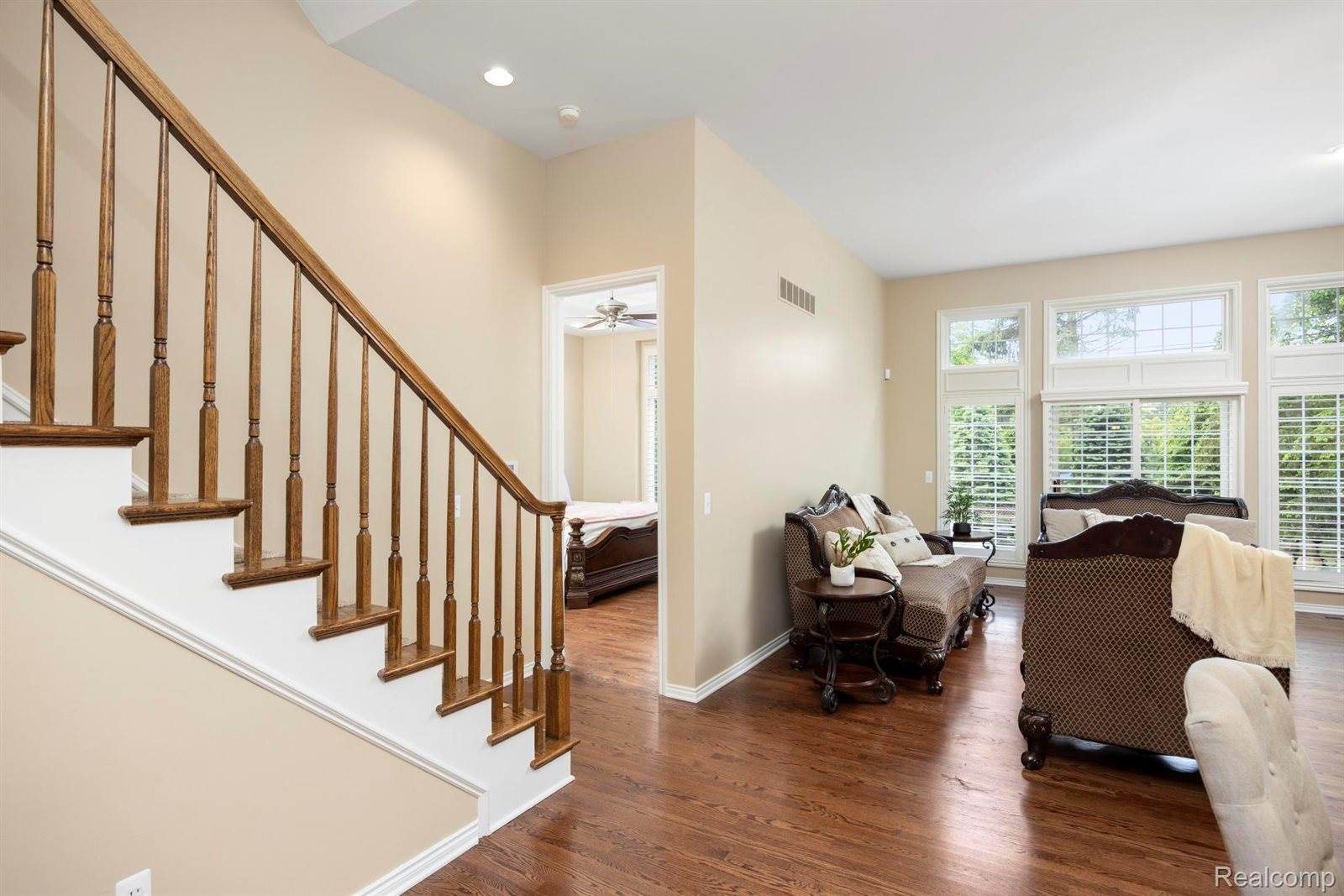 215 Harrington Drive, TroyCity_Oakland, MI 48098