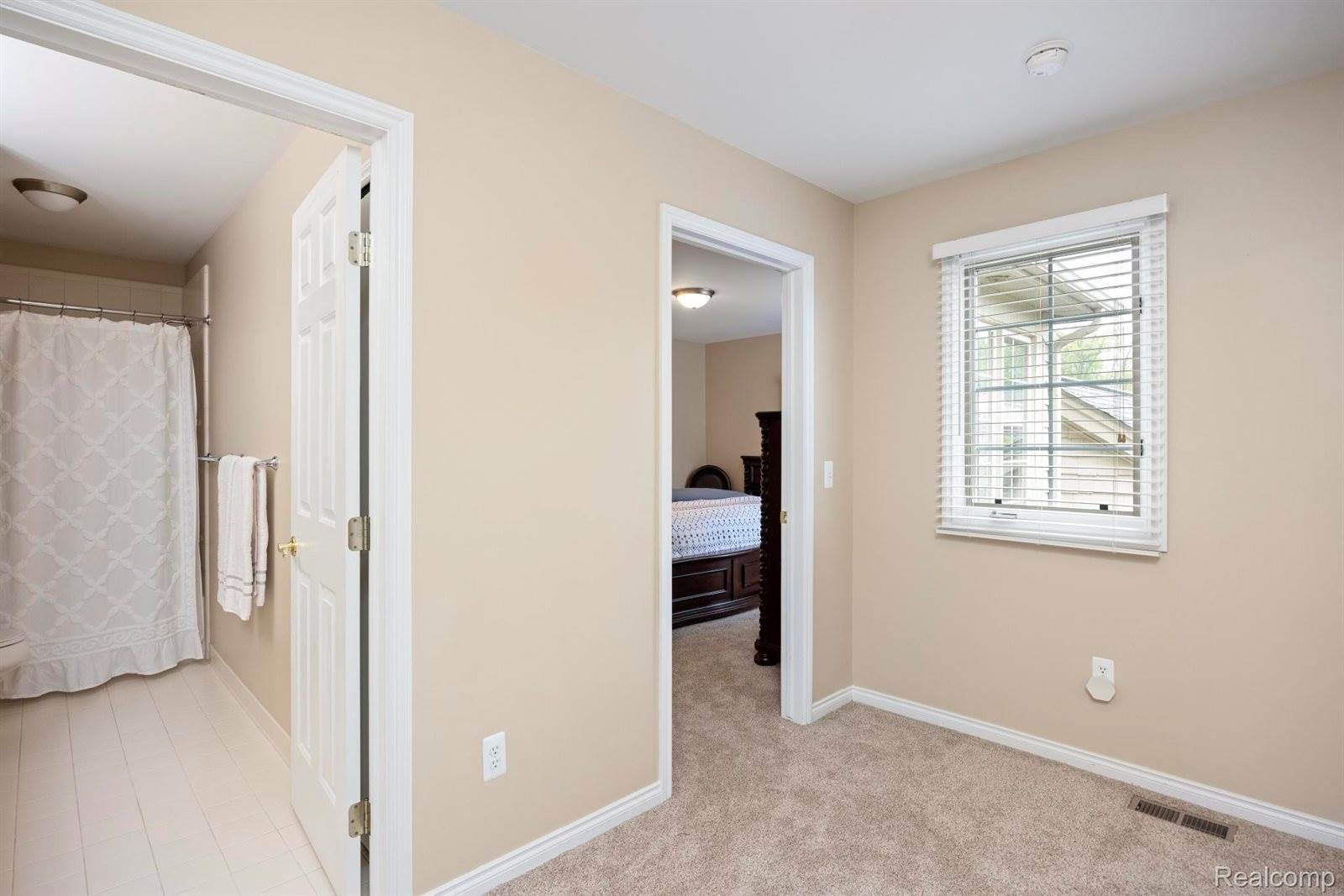 215 Harrington Drive, TroyCity_Oakland, MI 48098