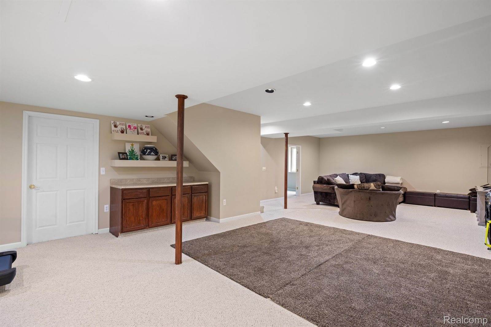 215 Harrington Drive, TroyCity_Oakland, MI 48098