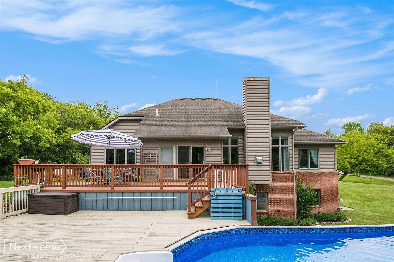 3905 N Latson Road, Howell, MI 48855