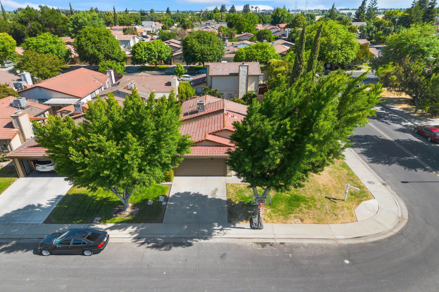 821 Grapeleaf Way, Modesto, CA 95356