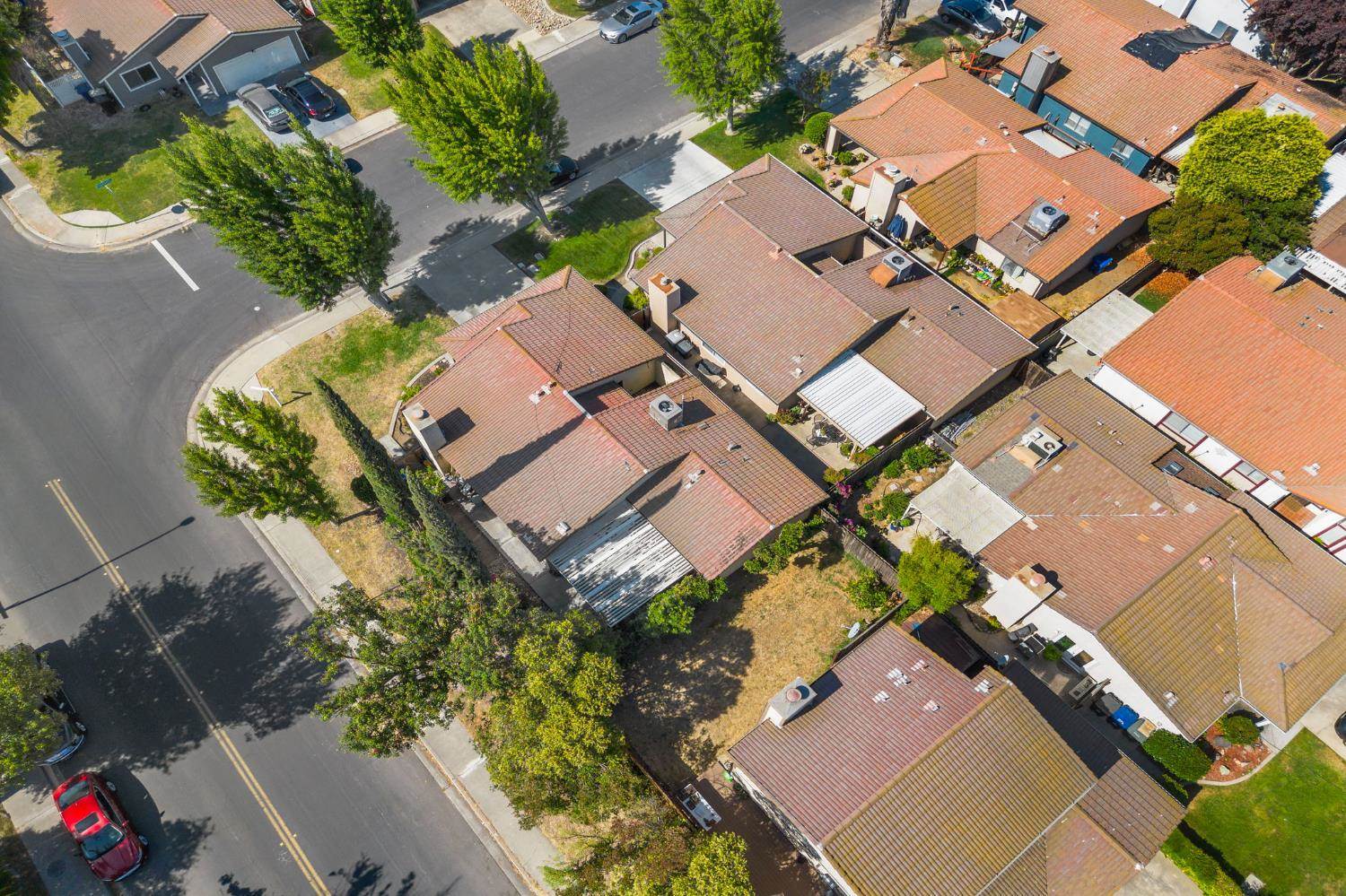 821 Grapeleaf Way, Modesto, CA 95356