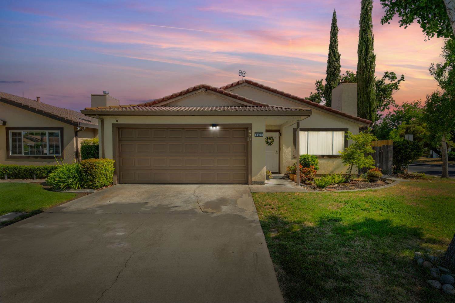 821 Grapeleaf Way, Modesto, CA 95356