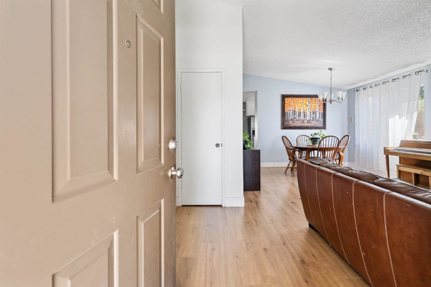 821 Grapeleaf Way, Modesto, CA 95356