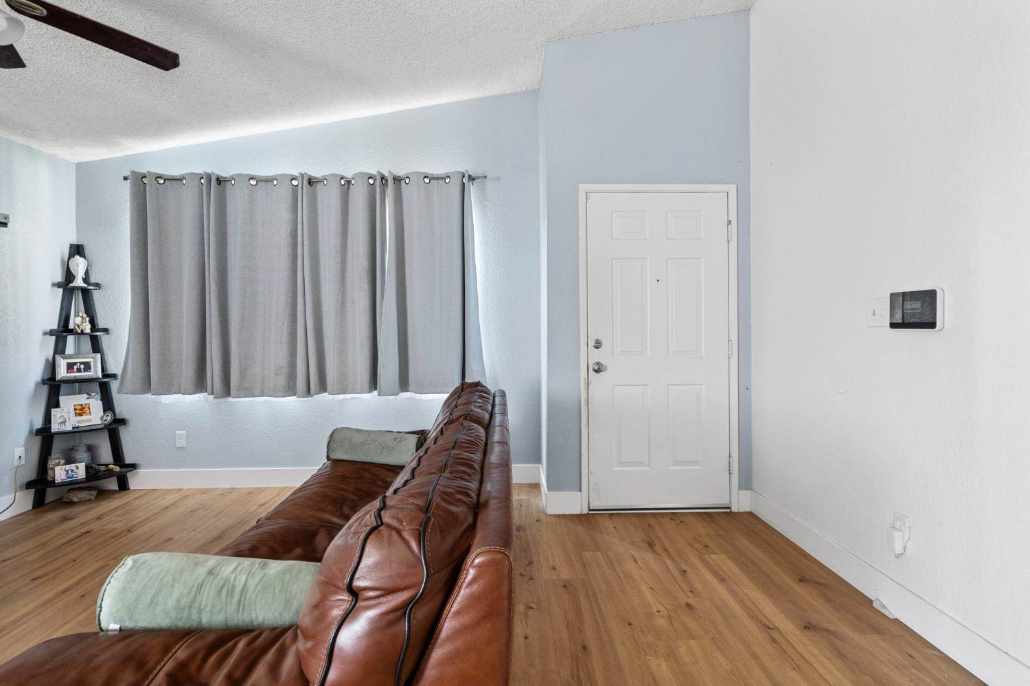 821 Grapeleaf Way, Modesto, CA 95356