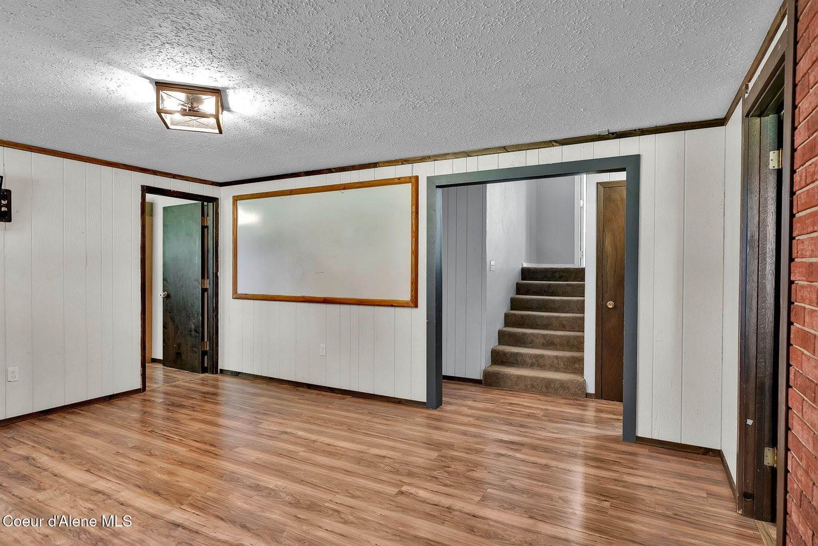 2114 Roosevelt Road, Moyie Springs, ID 83845