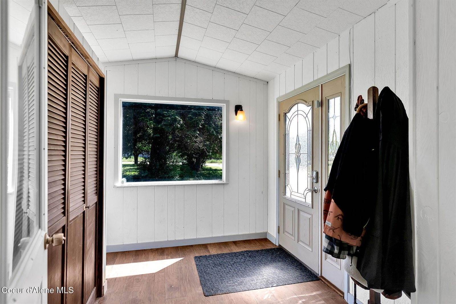 2114 Roosevelt Road, Moyie Springs, ID 83845