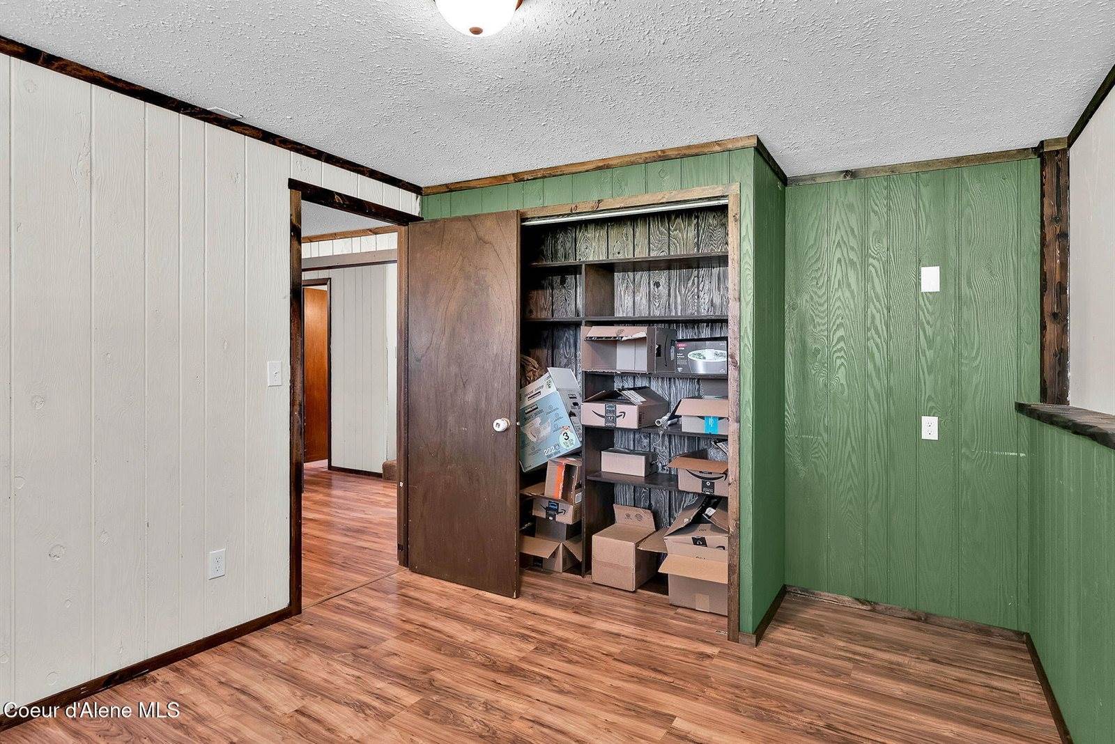 2114 Roosevelt Road, Moyie Springs, ID 83845