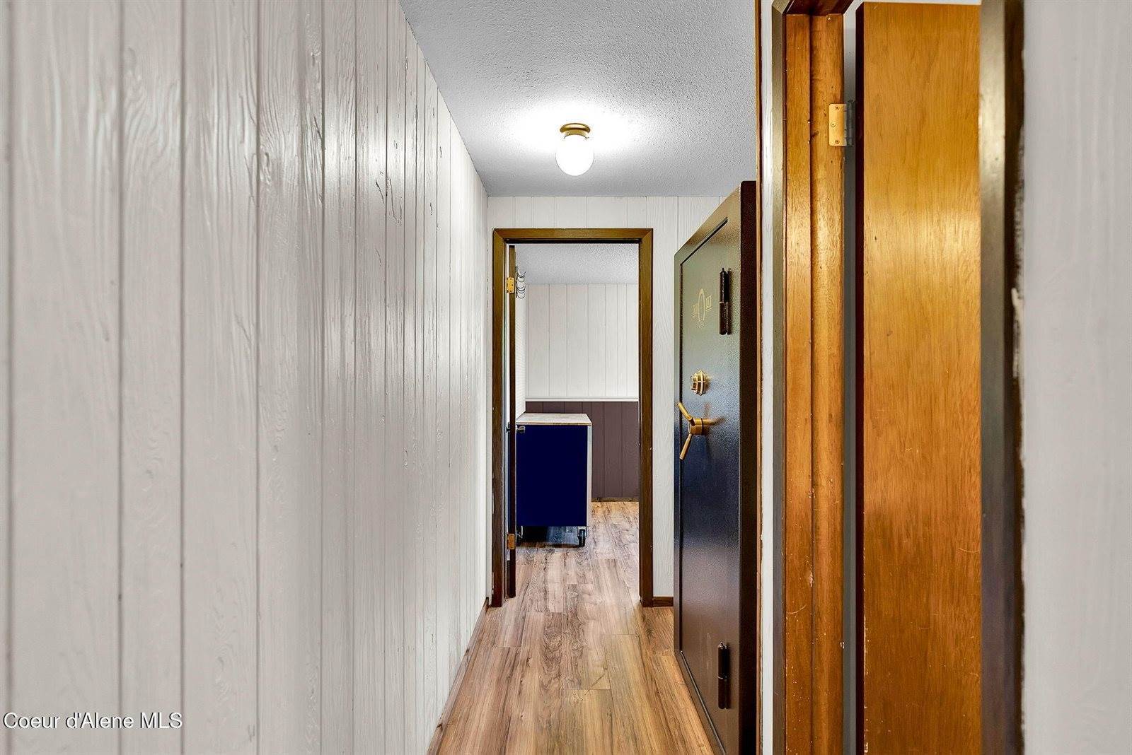 2114 Roosevelt Road, Moyie Springs, ID 83845