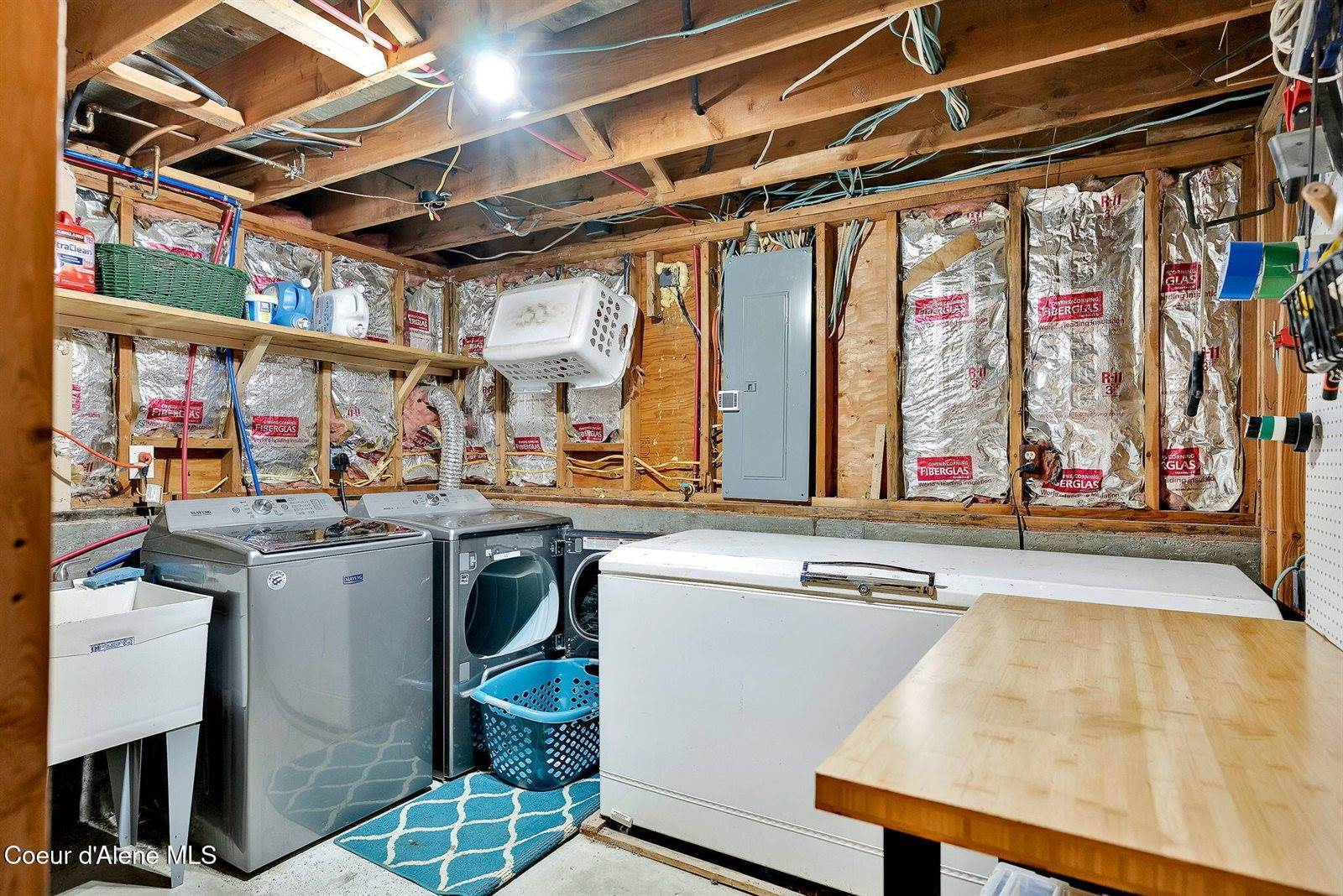 2114 Roosevelt Road, Moyie Springs, ID 83845