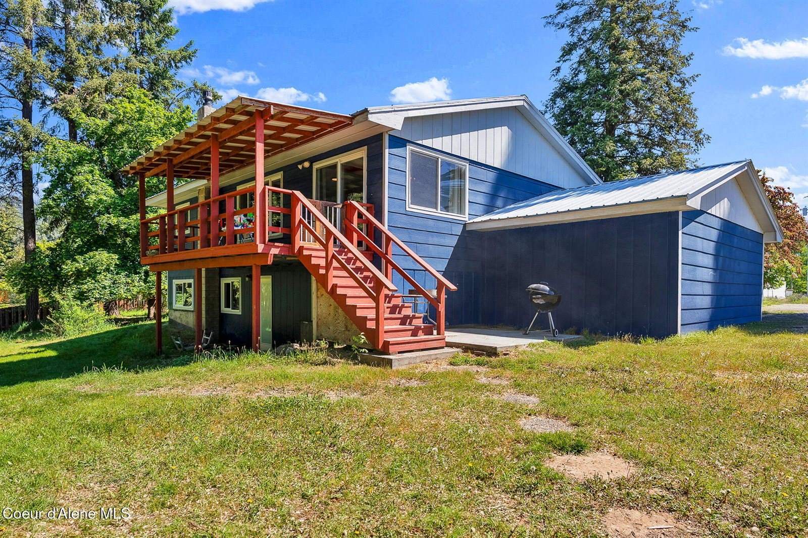 2114 Roosevelt Road, Moyie Springs, ID 83845