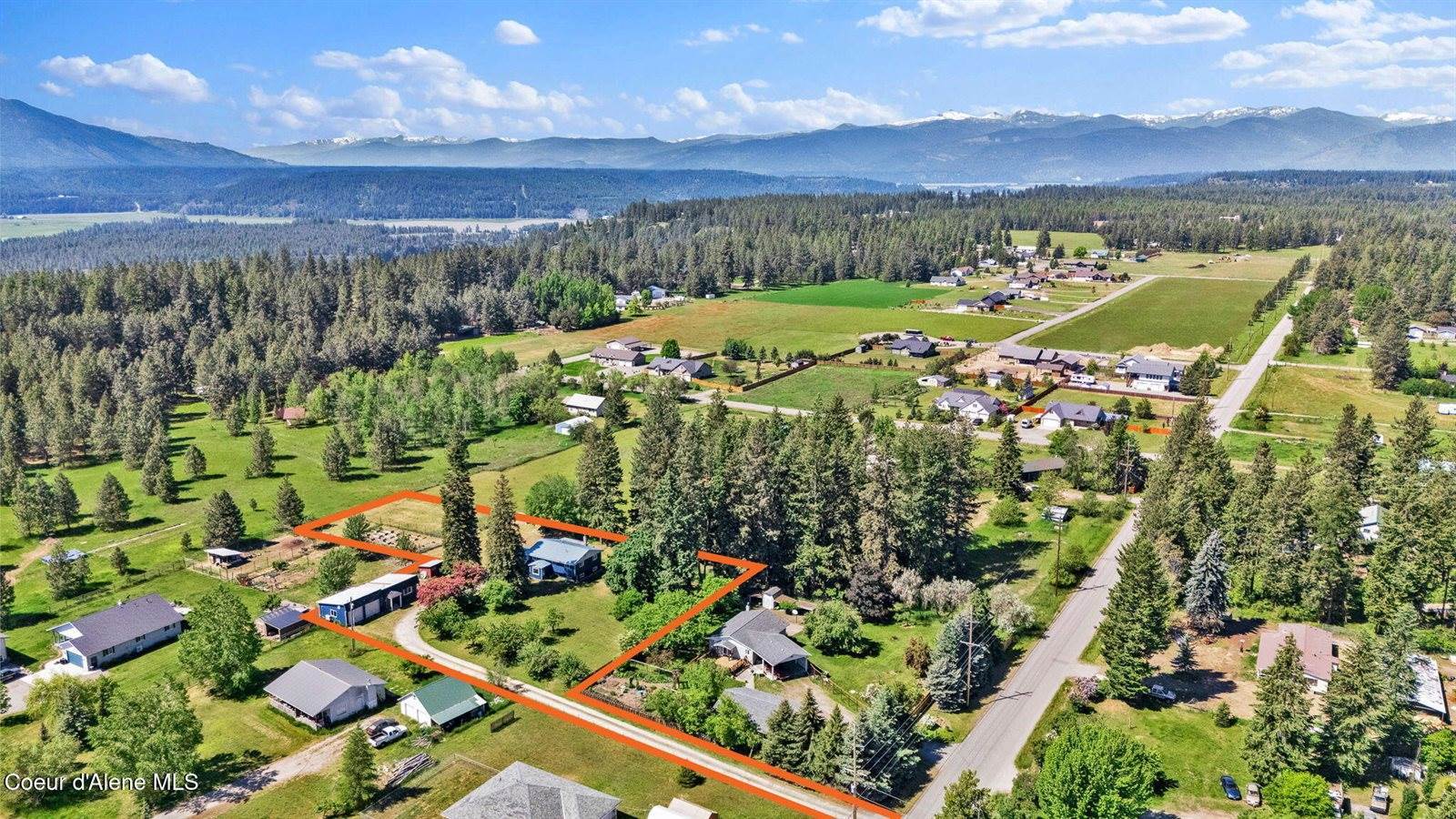 2114 Roosevelt Road, Moyie Springs, ID 83845