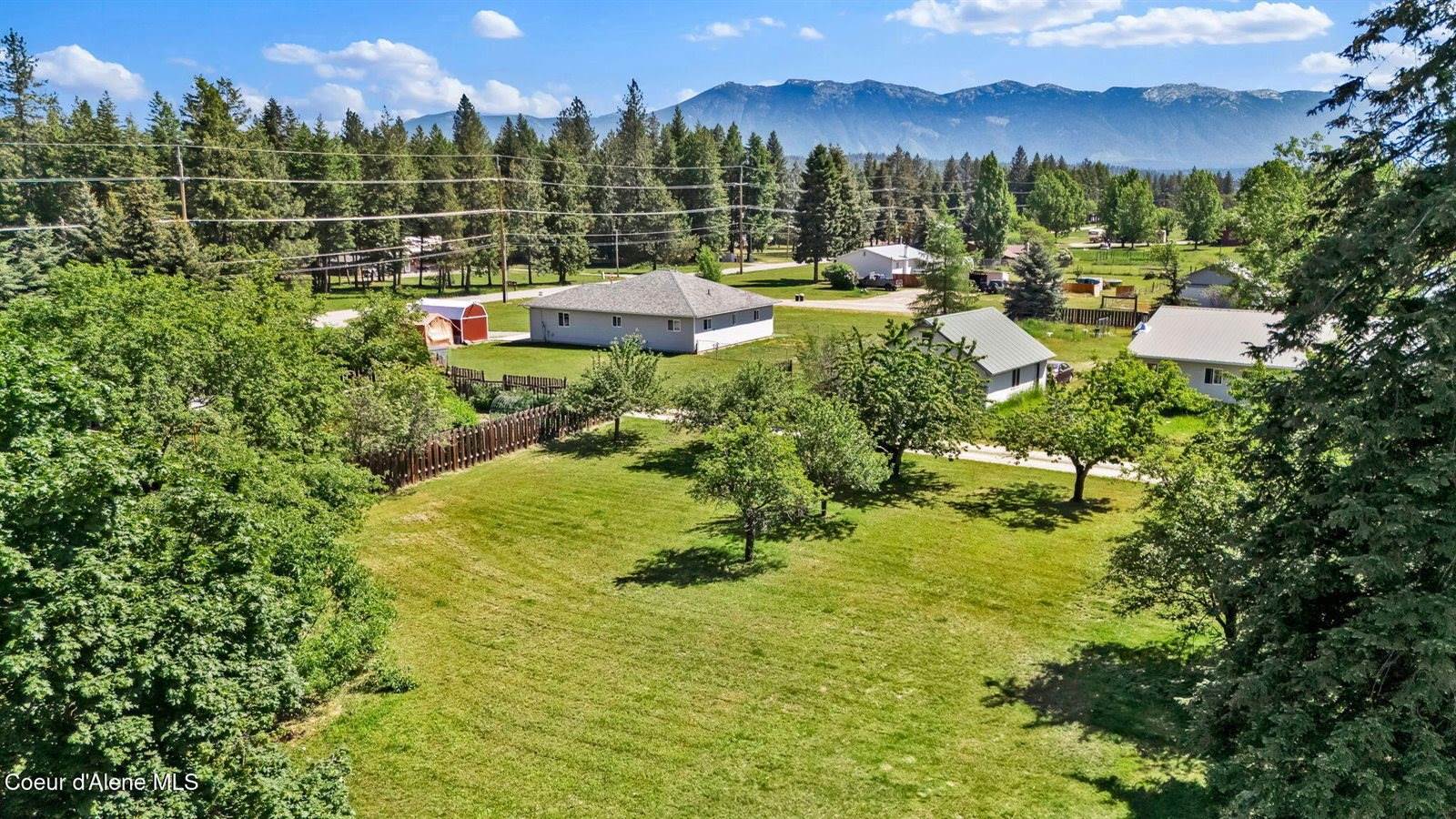 2114 Roosevelt Road, Moyie Springs, ID 83845