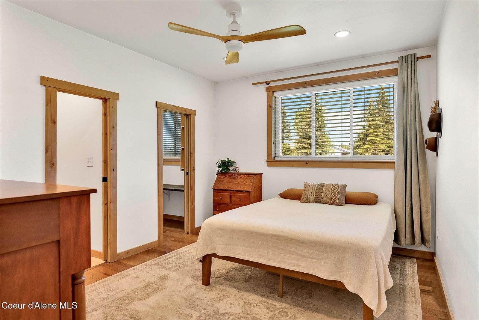 416 Fawn Ln, Bonners Ferry, ID 83805