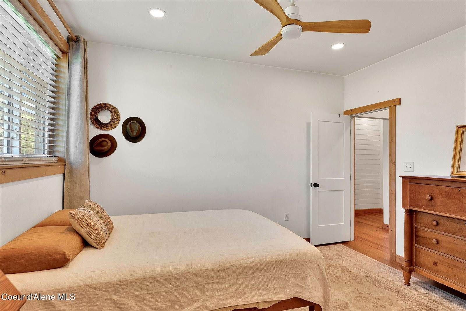 416 Fawn Ln, Bonners Ferry, ID 83805