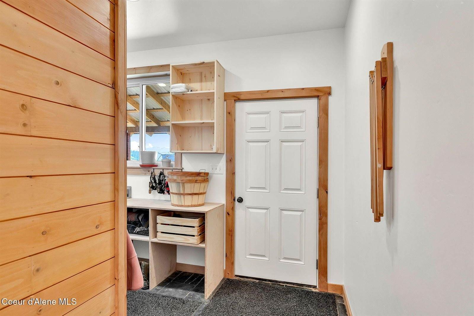 416 Fawn Ln, Bonners Ferry, ID 83805