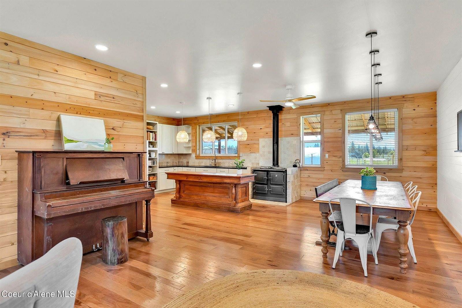 416 Fawn Ln, Bonners Ferry, ID 83805