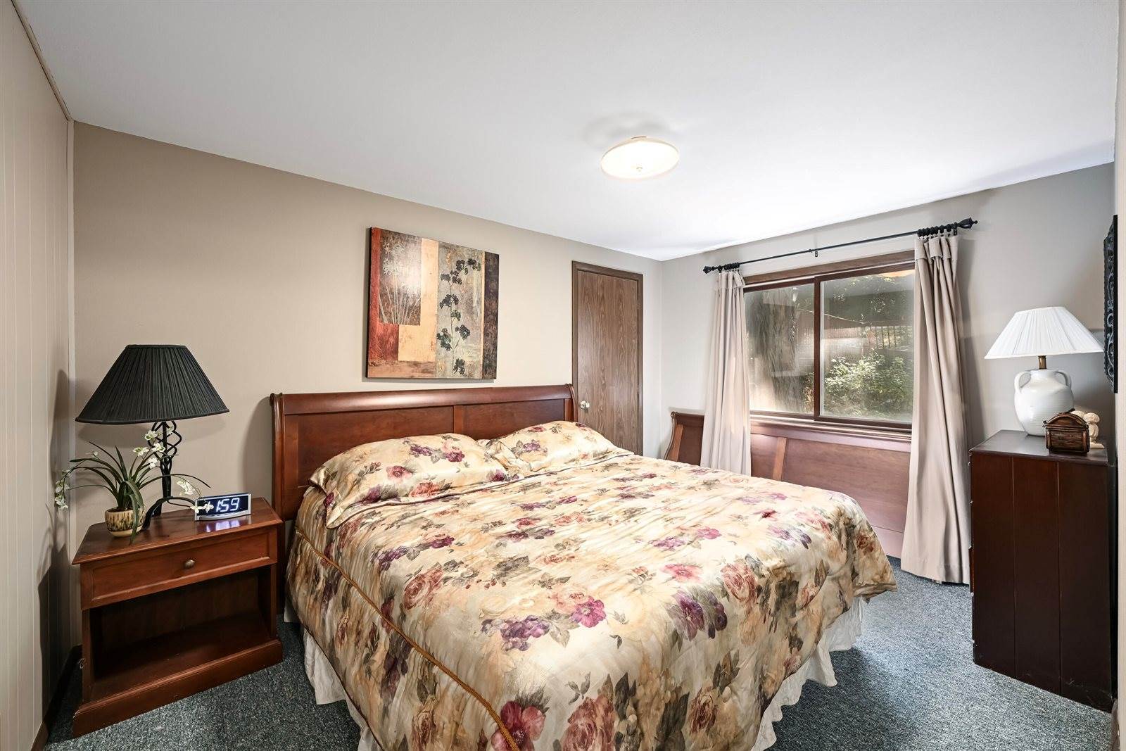 N7049 Oakwood Rd, Whitewater, WI 53190