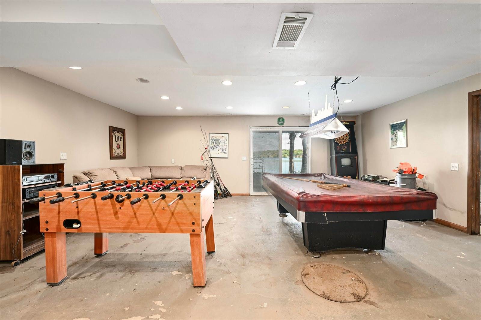 N7049 Oakwood Rd, Whitewater, WI 53190