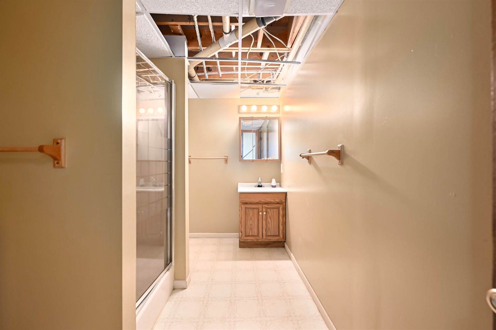 N7049 Oakwood Rd, Whitewater, WI 53190