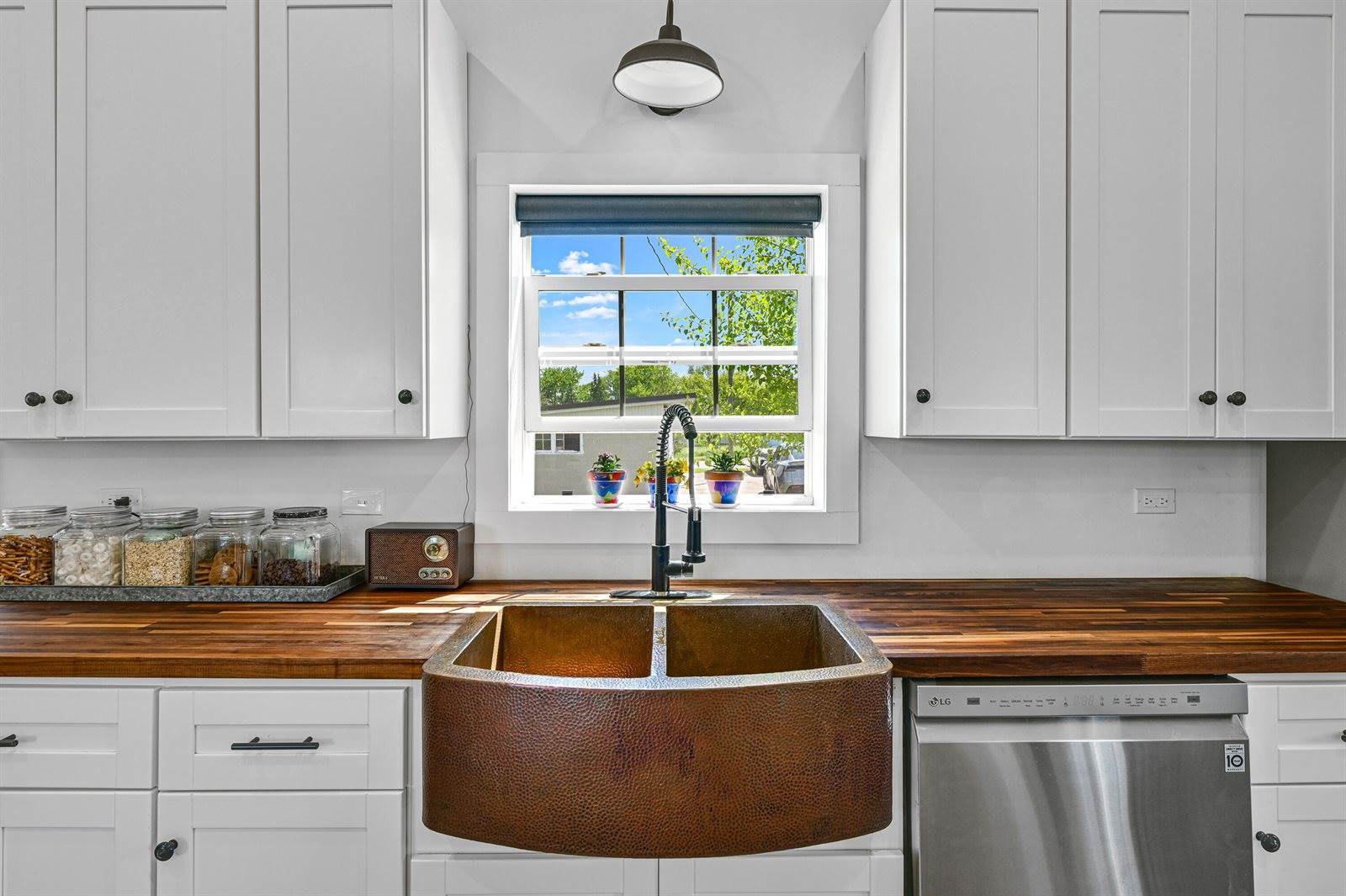 9440 E State Road 59, Milton, WI 53563