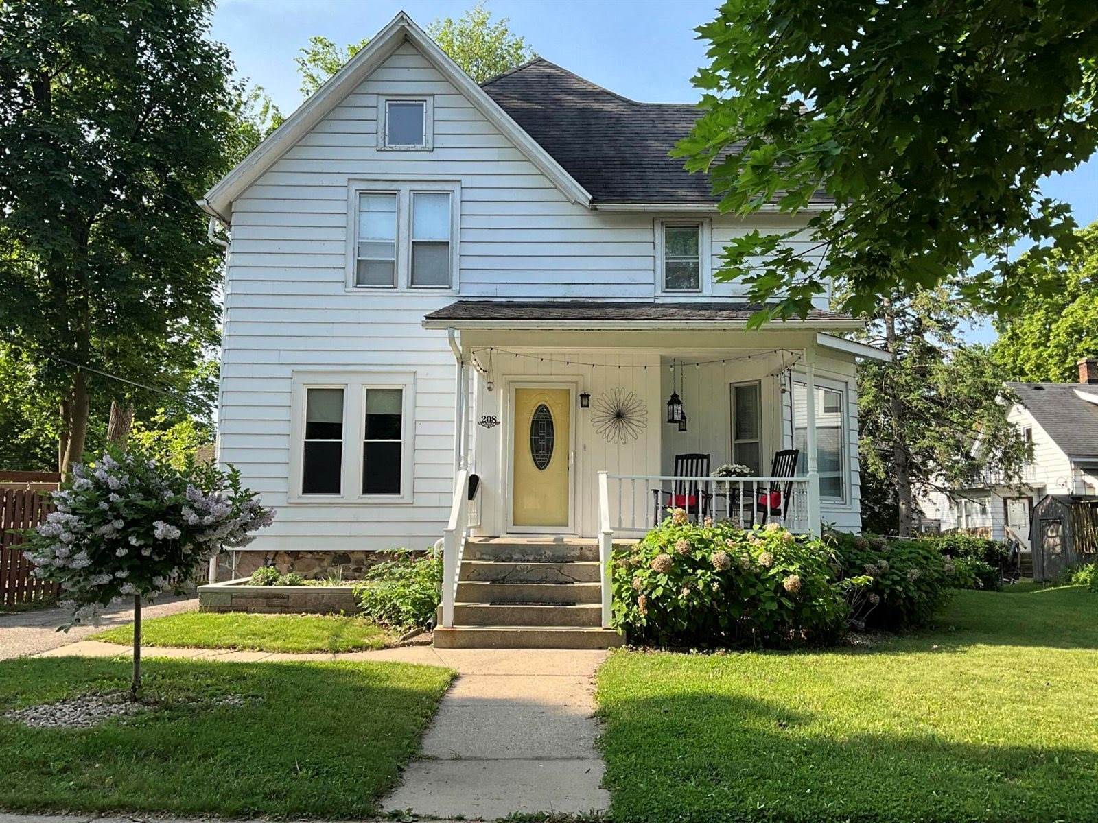 208 East Sherman Ave, Fort Atkinson, WI 53538