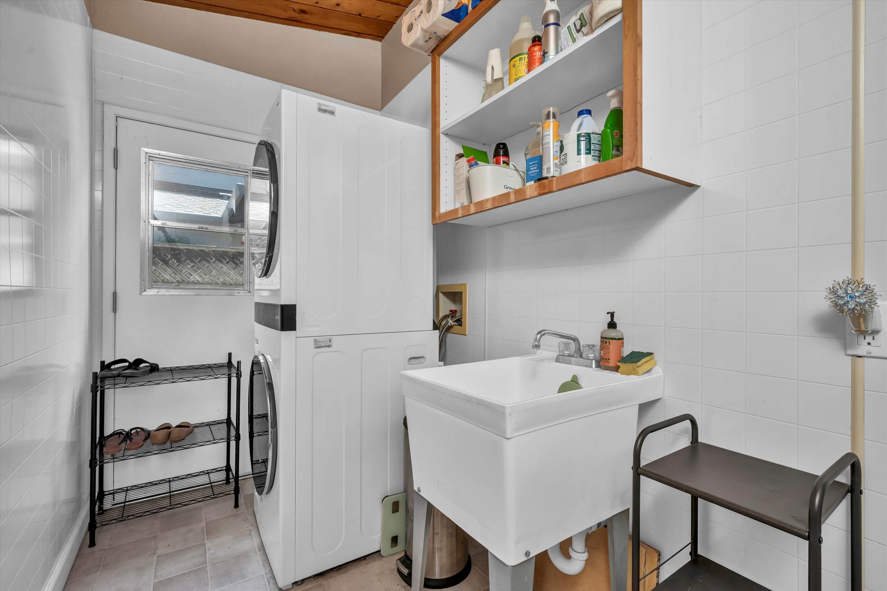 2715 Clipper Lane, Lakeport, CA 95453