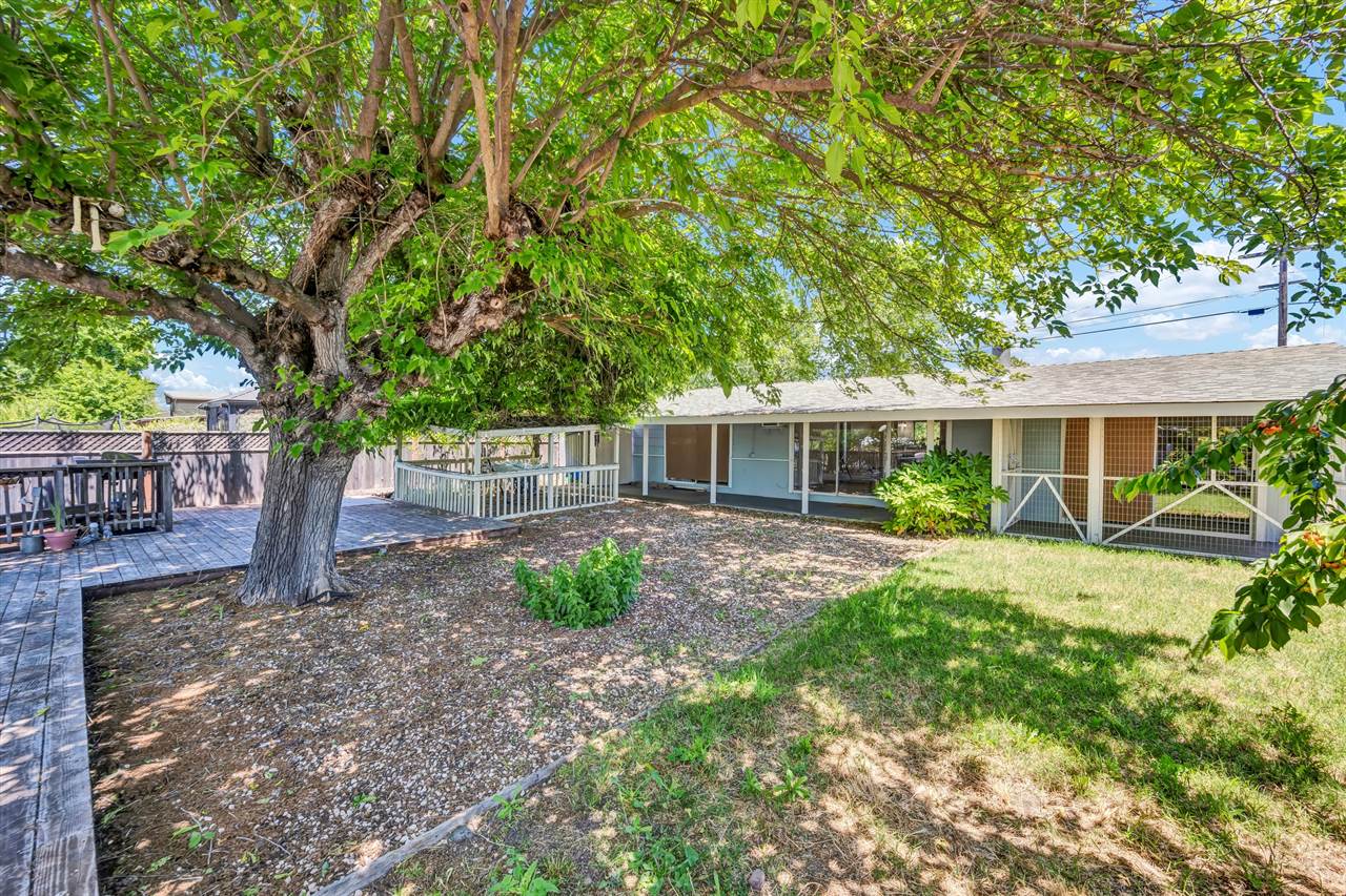 2715 Clipper Lane, Lakeport, CA 95453